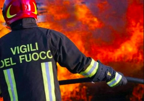 Incendio sull'A19, chiuso un tratto di autostrada