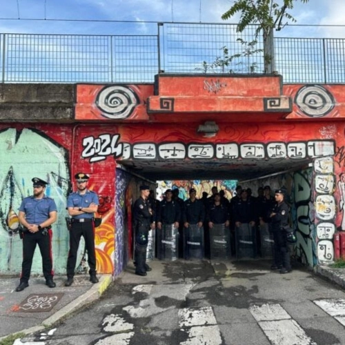 Sgomberato lo storico Centro Sociale Leoncavallo. Esultano i Ministri Salvini e Piantedosi