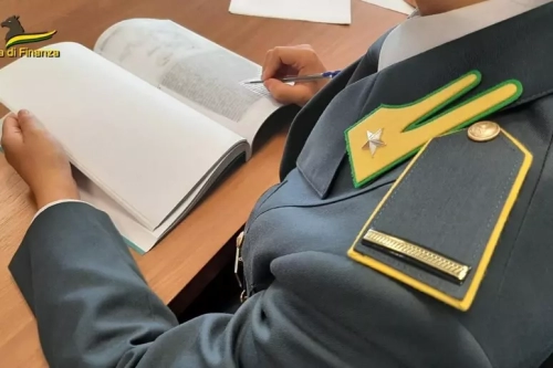 Scoperti 41 falsi nutrizionisti: operazione delle Fiamme Gialle in tutta Italia