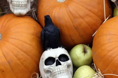 Halloween e il mercato della contraffazione: sequestri a Trapani e Ragusa